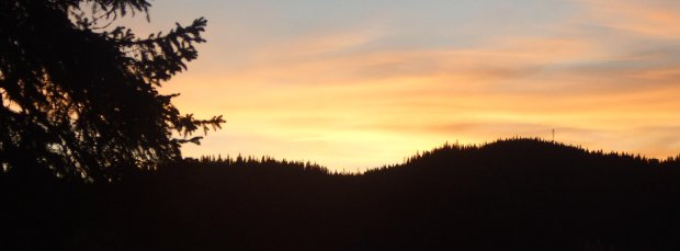 Puesta de SOL hace poco en algun lugar de Nordmarka a eso de las 22:30h Puesta de SOL hace poco en algun lugar de Nordmarka a eso de las 22:30h