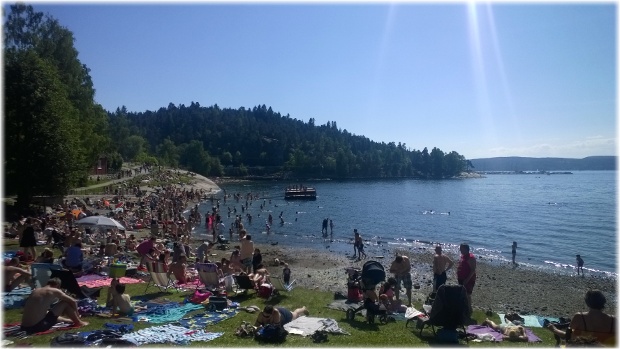 Una playa en el fiordo de Oslo. Una playa en el fiordo de Oslo.